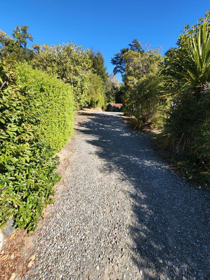 Possum Lodge Manapouri Eksteriør billede